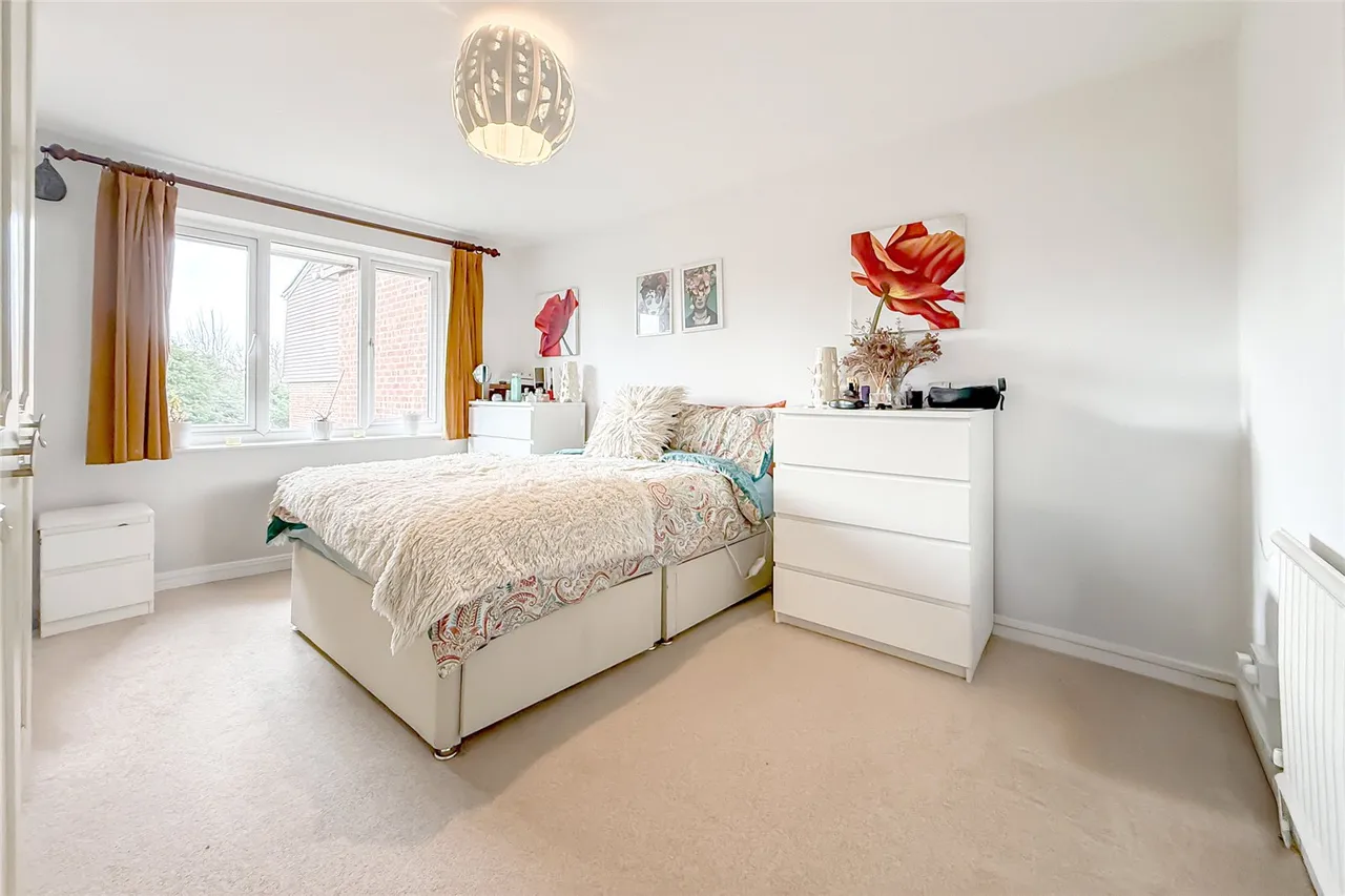 Douglas Road, Harpenden, Hertfordshire, AL5 2HW, photo 7