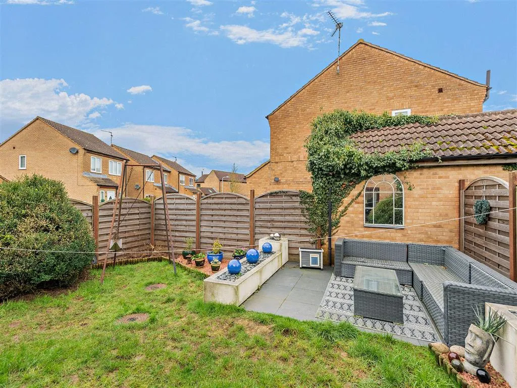Buttercup Close, Stamford, PE9, photo 2