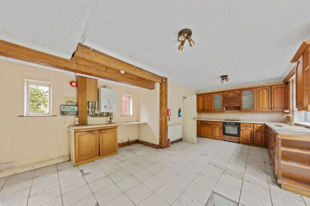 Lyons Lane, Appleton, Warrington, Warrington, WA4 5JG, photo 8