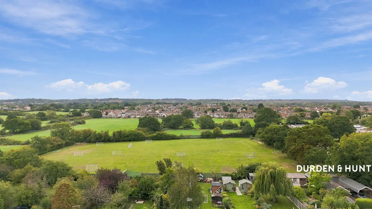 Tower Park, Hullbridge, SS5, photo 13