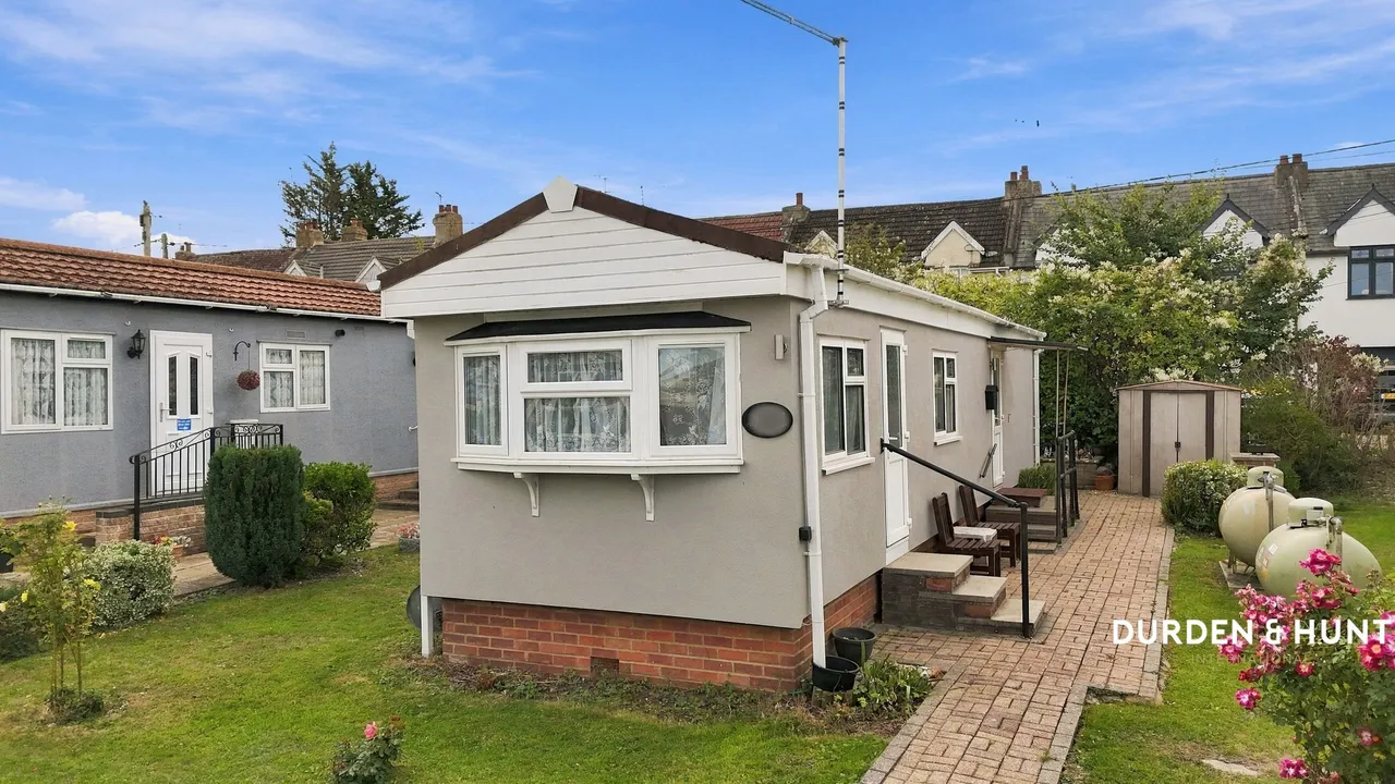Tower Park, Hullbridge, SS5, photo 11