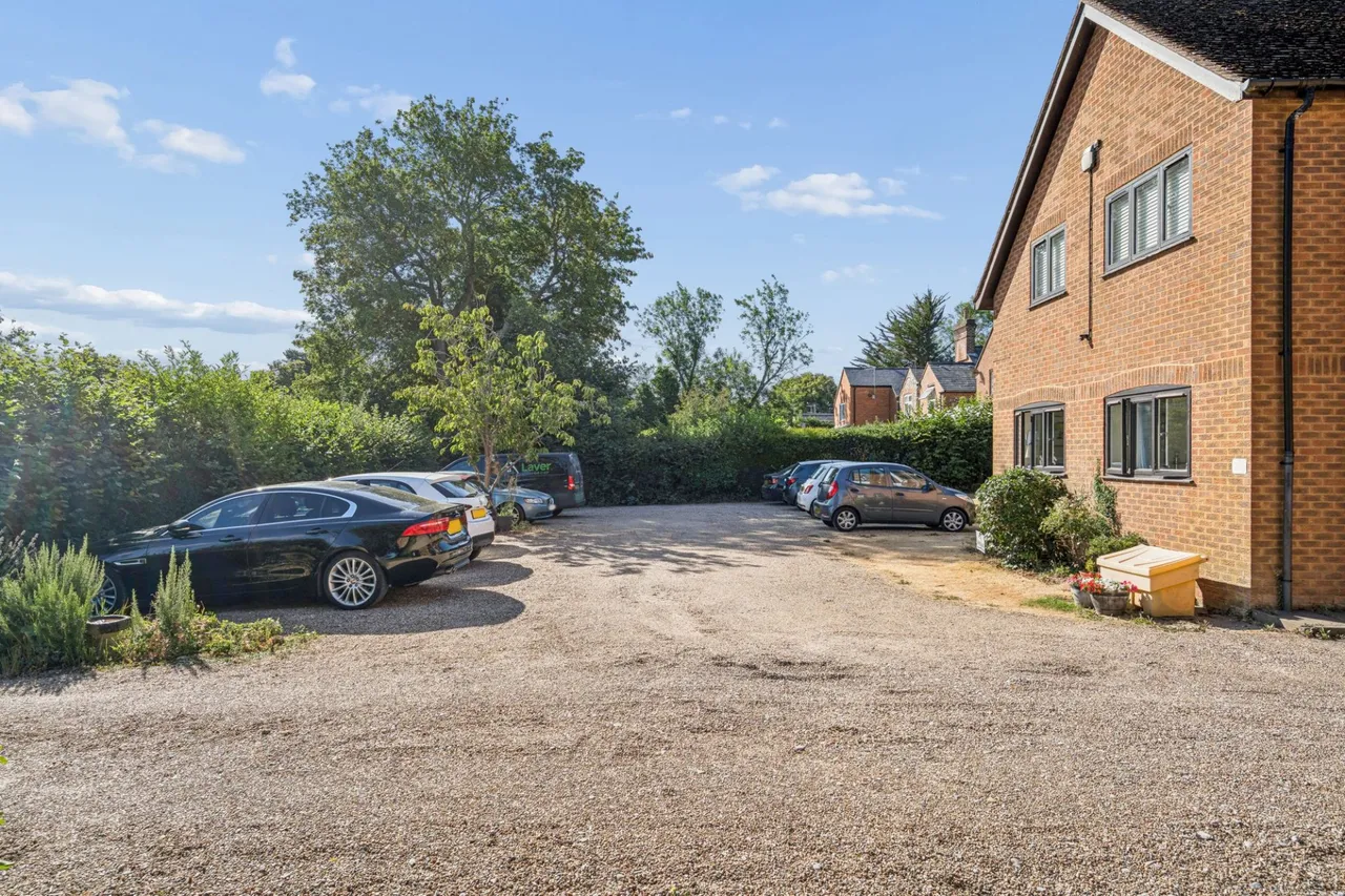 Main Road, Naphill, HP14, photo 14