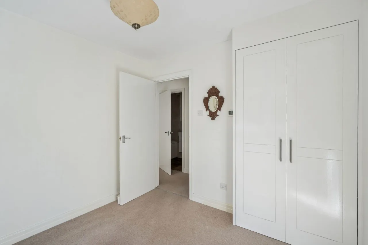 Main Road, Naphill, HP14, photo 6