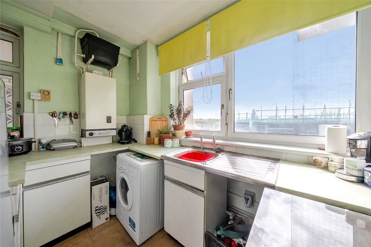 Bromley Road, London, SE6, photo 7