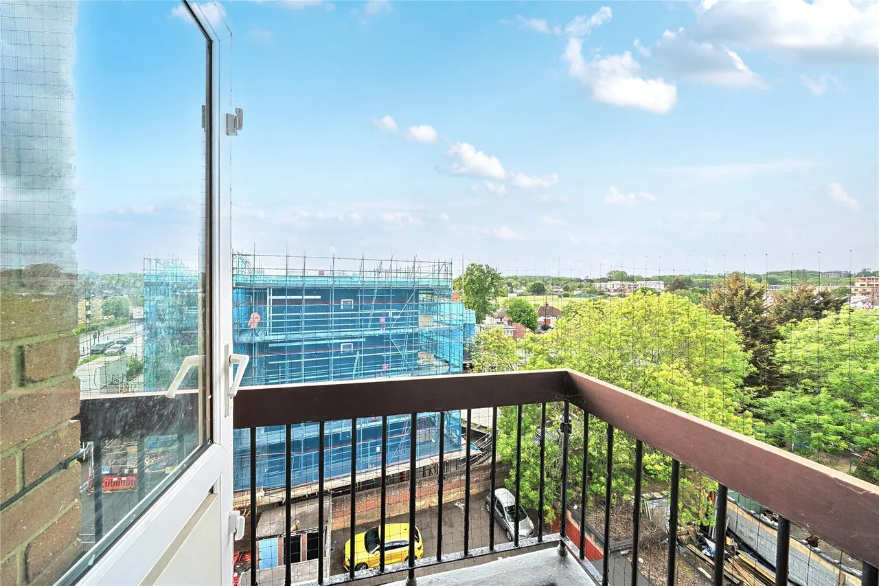 Bromley Road, London, SE6, photo 4
