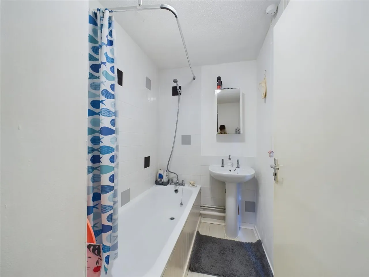 Holmcroft, Southgate, RH10, photo 4