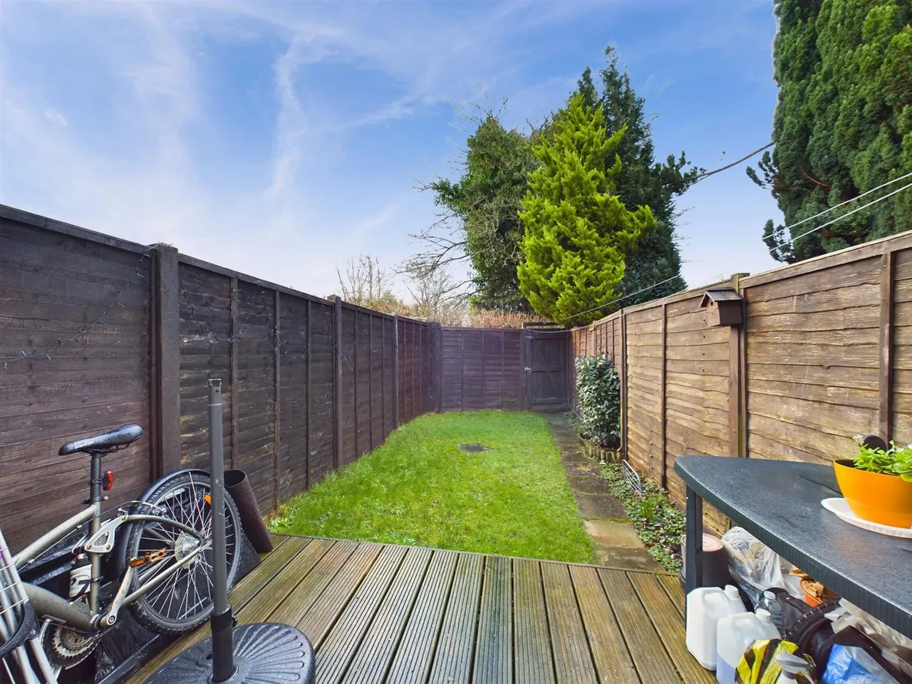 Holmcroft, Southgate, RH10, photo 5