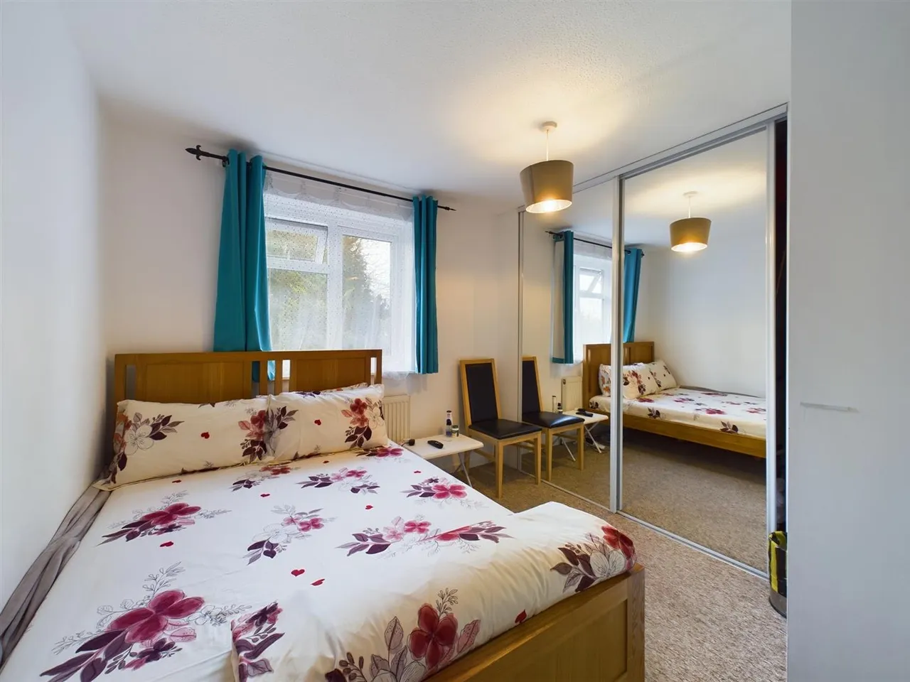 Holmcroft, Southgate, RH10, photo 2