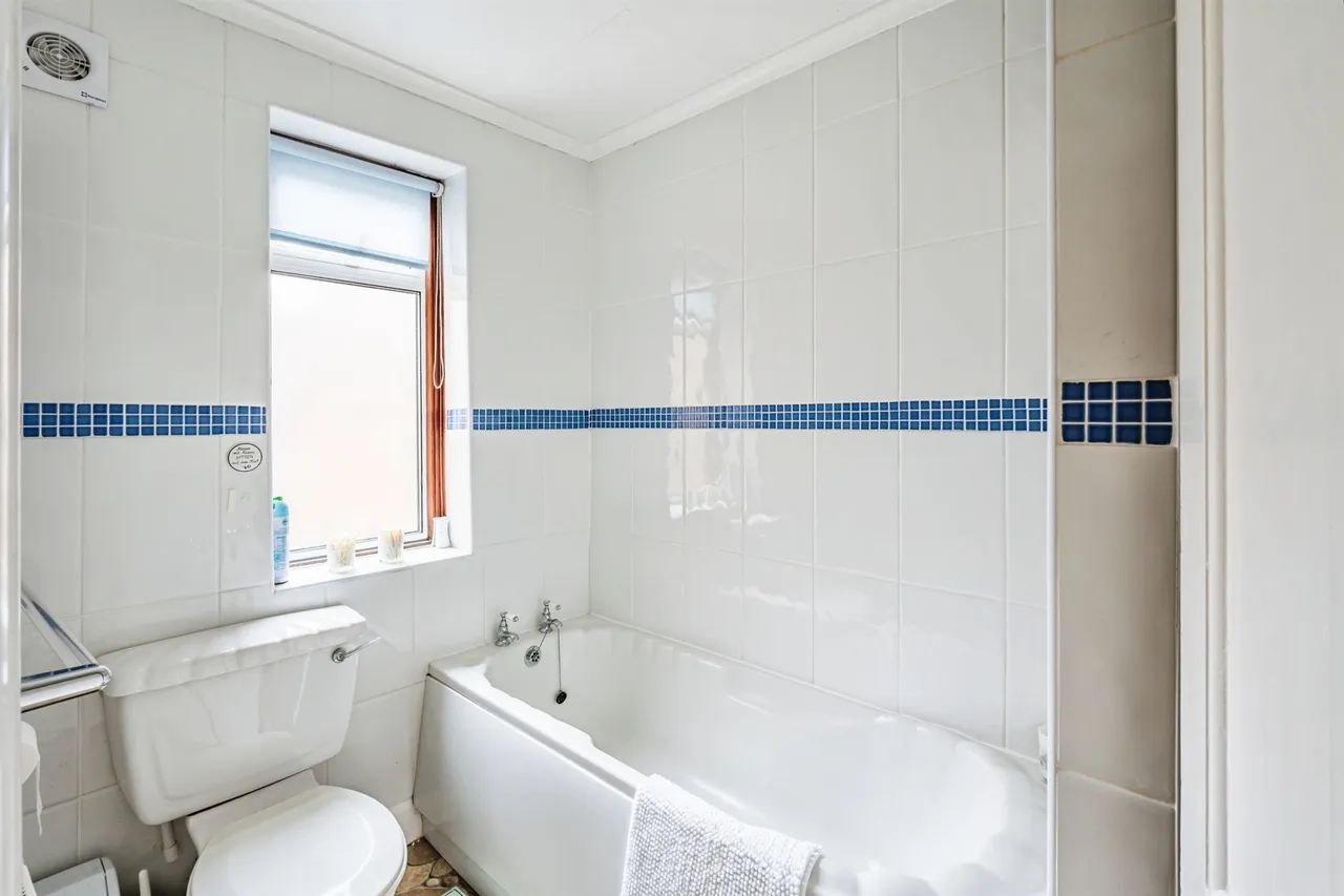 Broad Street, Seaford, BN25, photo 11