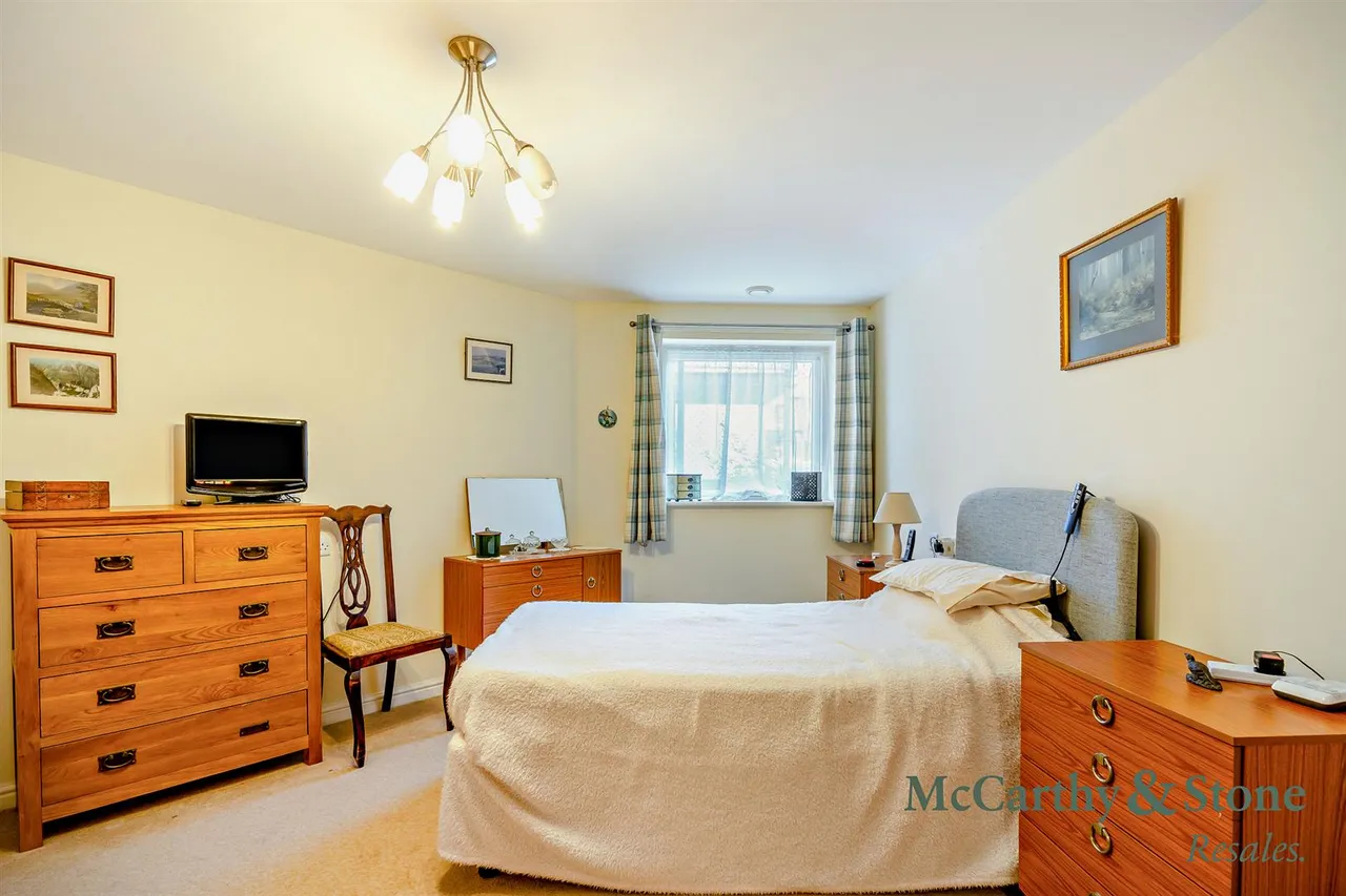 New Road, Basingstoke, RG21, photo 22