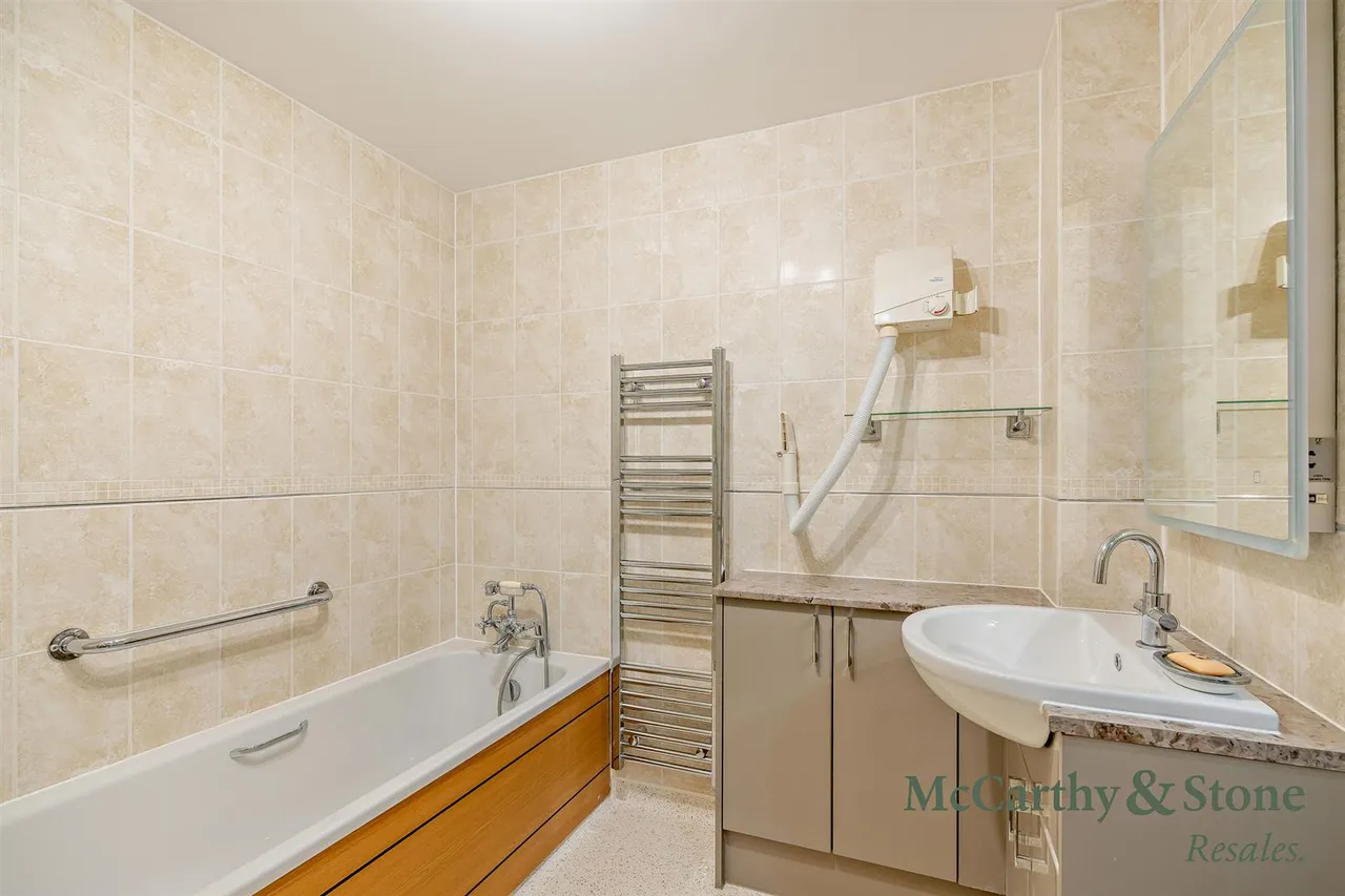 New Road, Basingstoke, RG21, photo 18