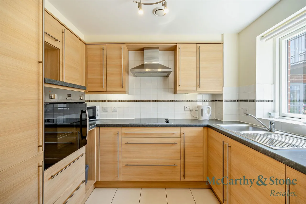 New Road, Basingstoke, RG21, photo 5