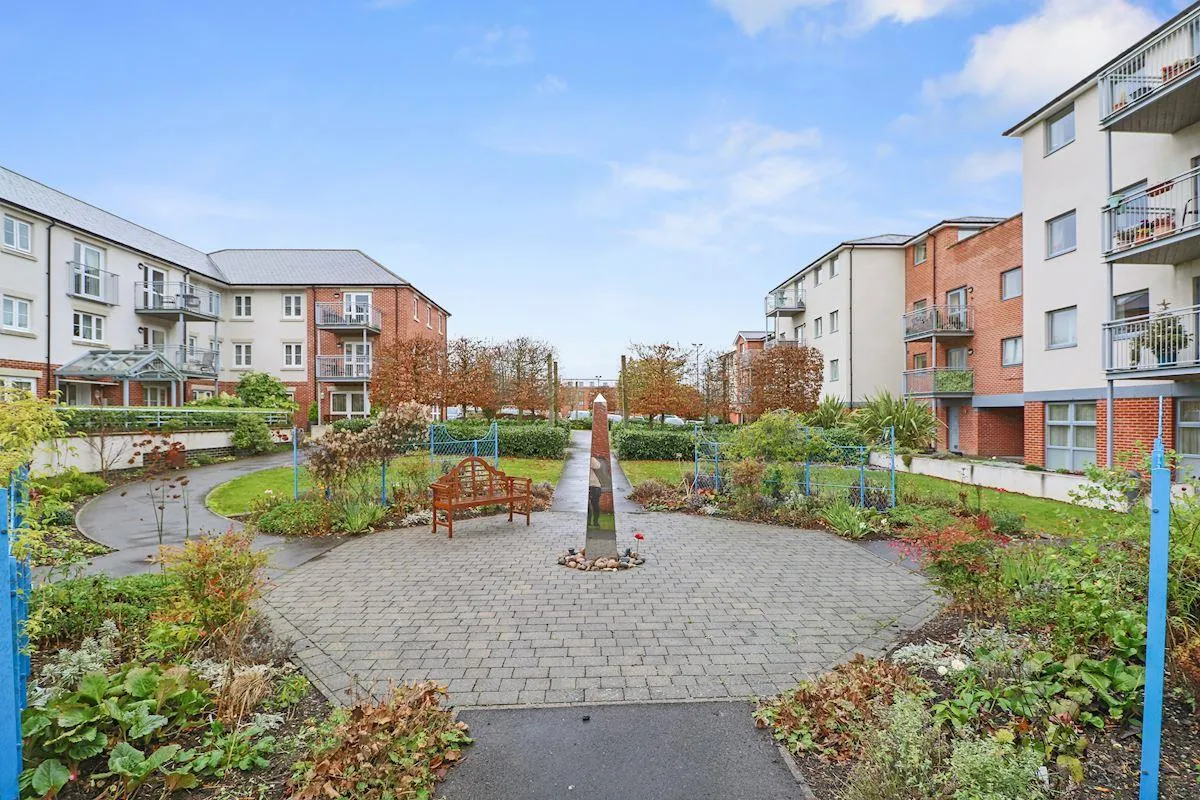 New Road, Basingstoke, RG21, photo 16