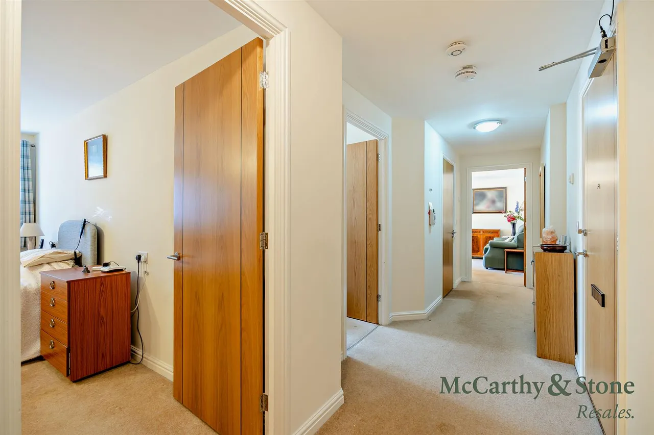 New Road, Basingstoke, RG21, photo 23