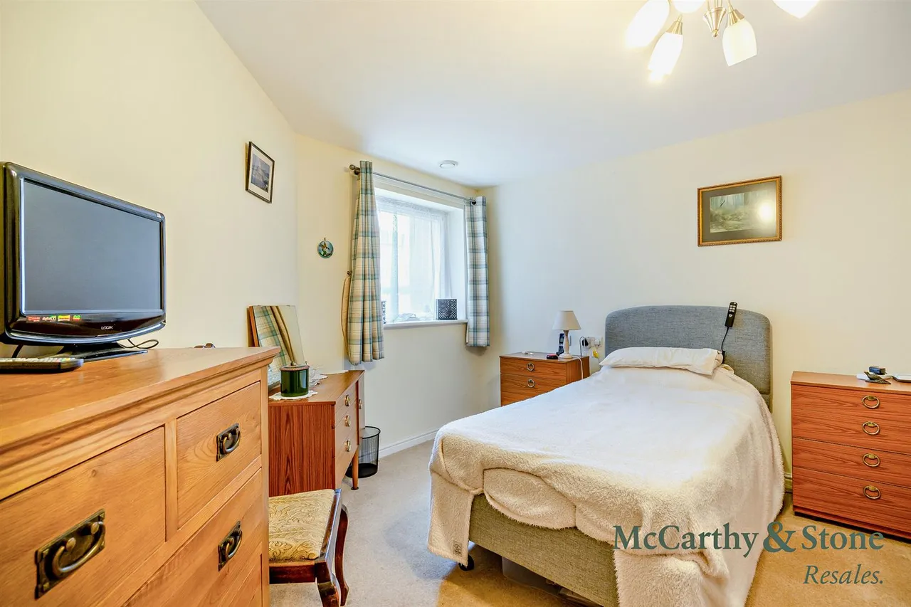 New Road, Basingstoke, RG21, photo 20