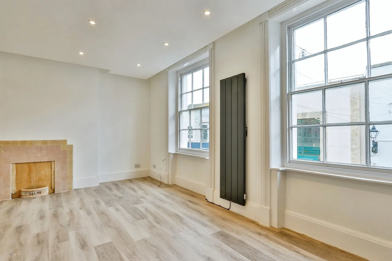 High Street, Poole, BH15, photo 8