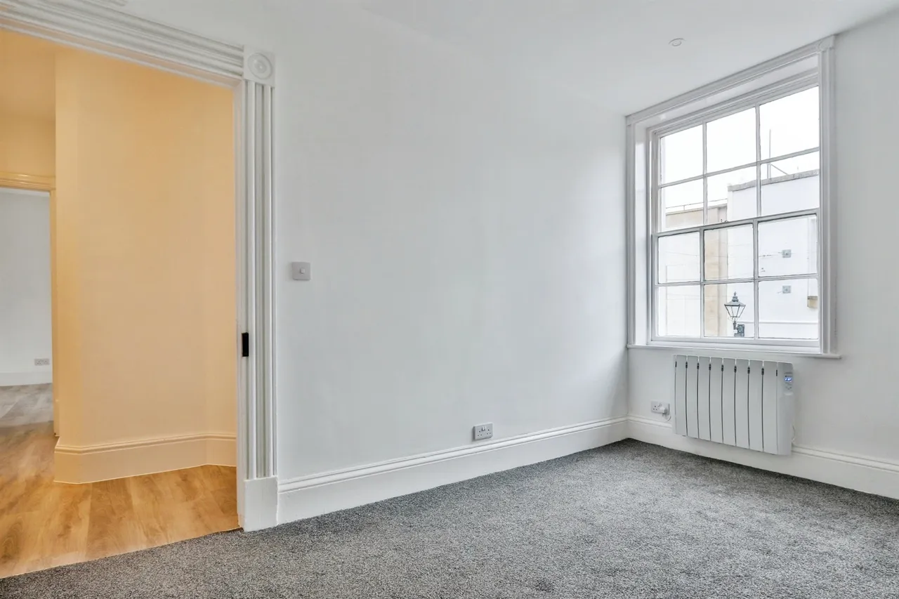 High Street, Poole, BH15, photo 9