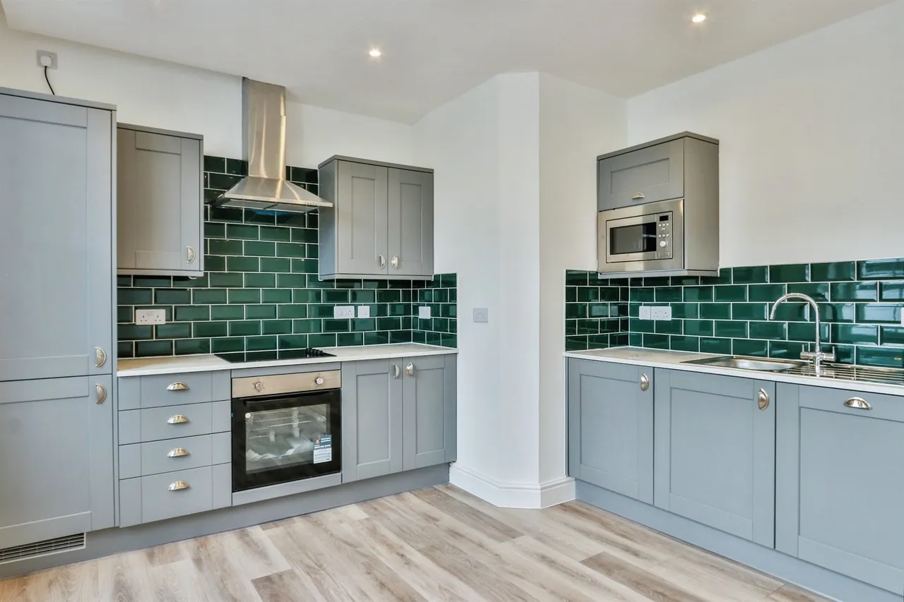 High Street, Poole, BH15, photo 11