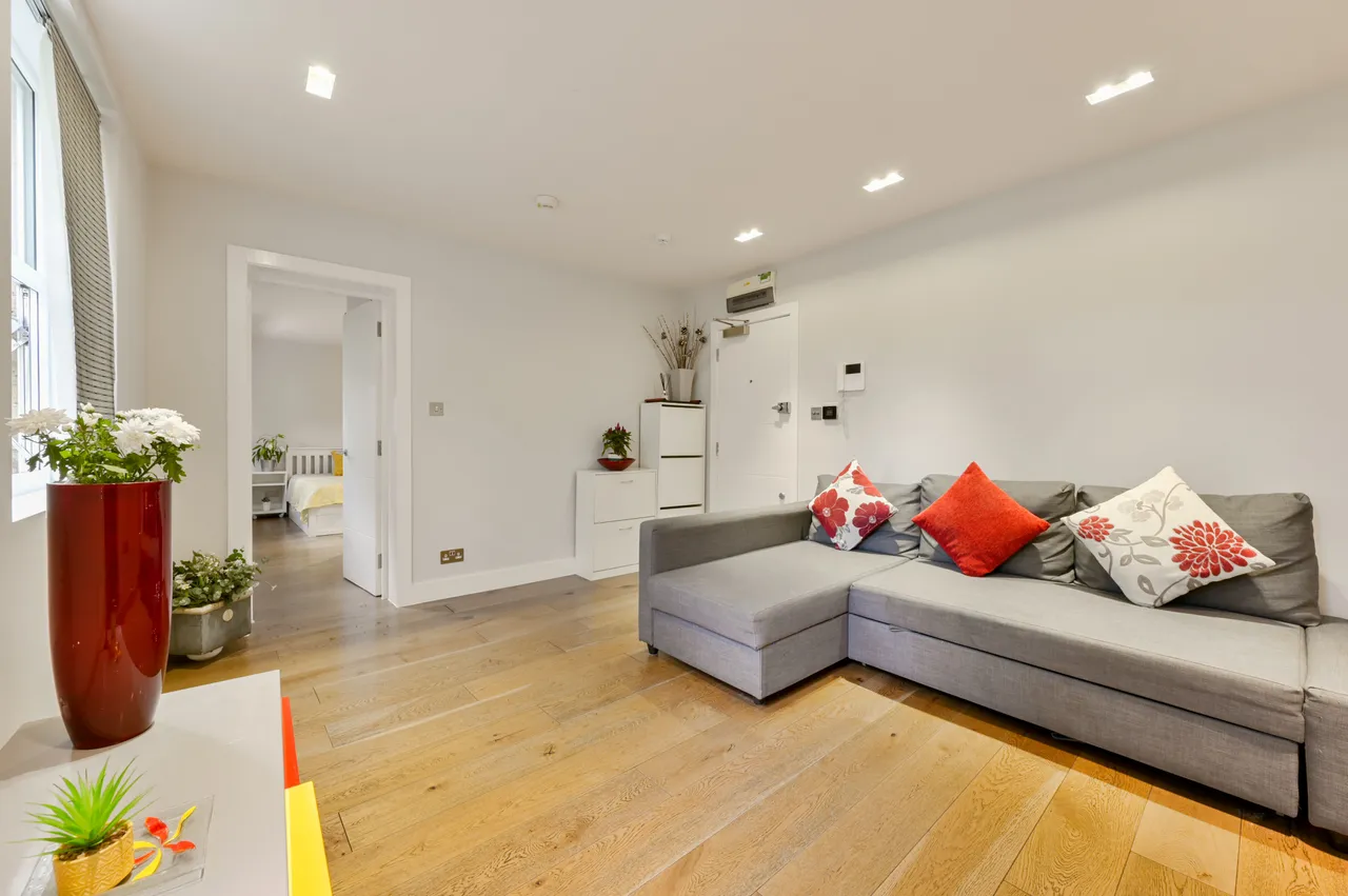 Flat 1, 224 Uxbridge Road, London, photo 7