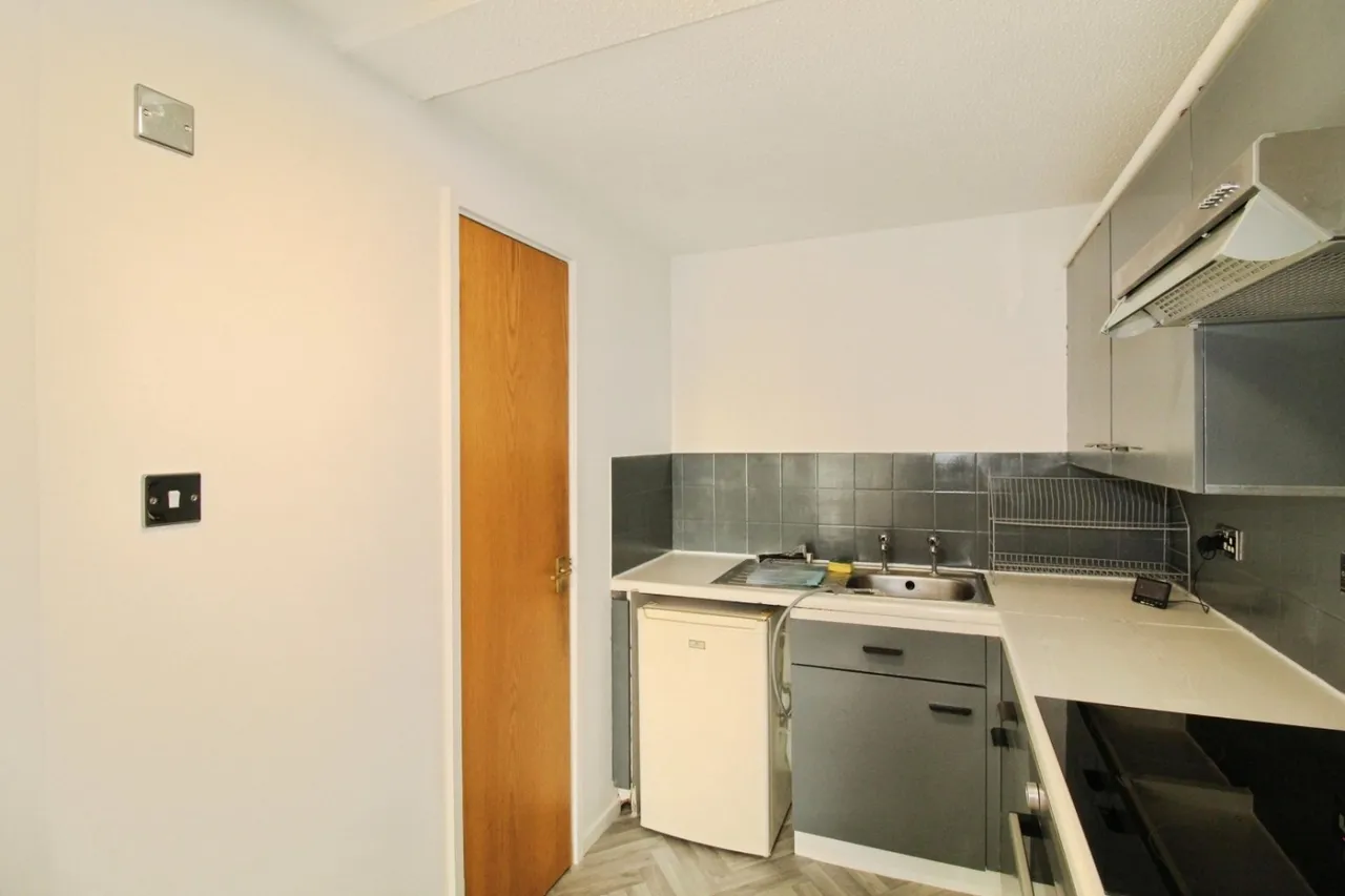 Eleanor Way, Waltham Cross, EN8, photo 3