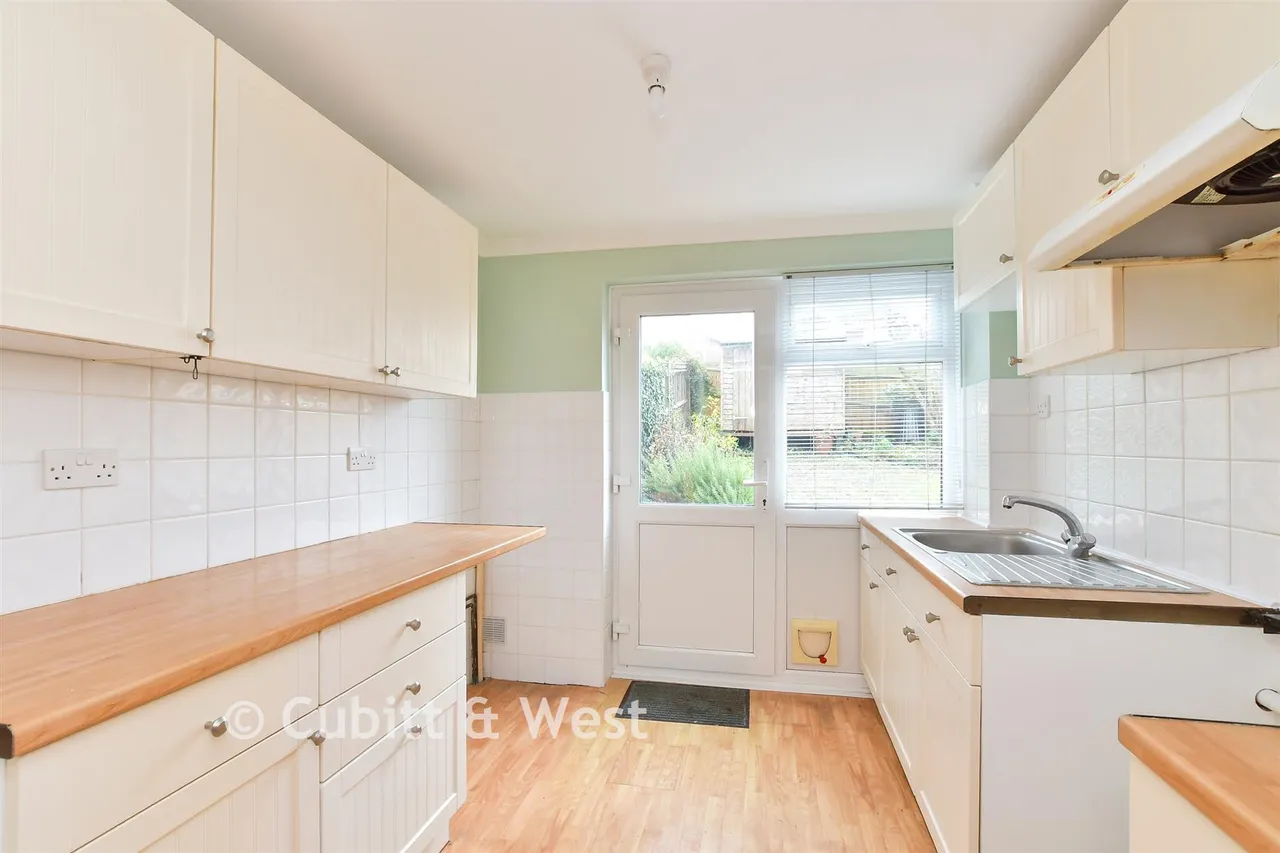 Connell Drive, Woodingdean, BN2, photo 4