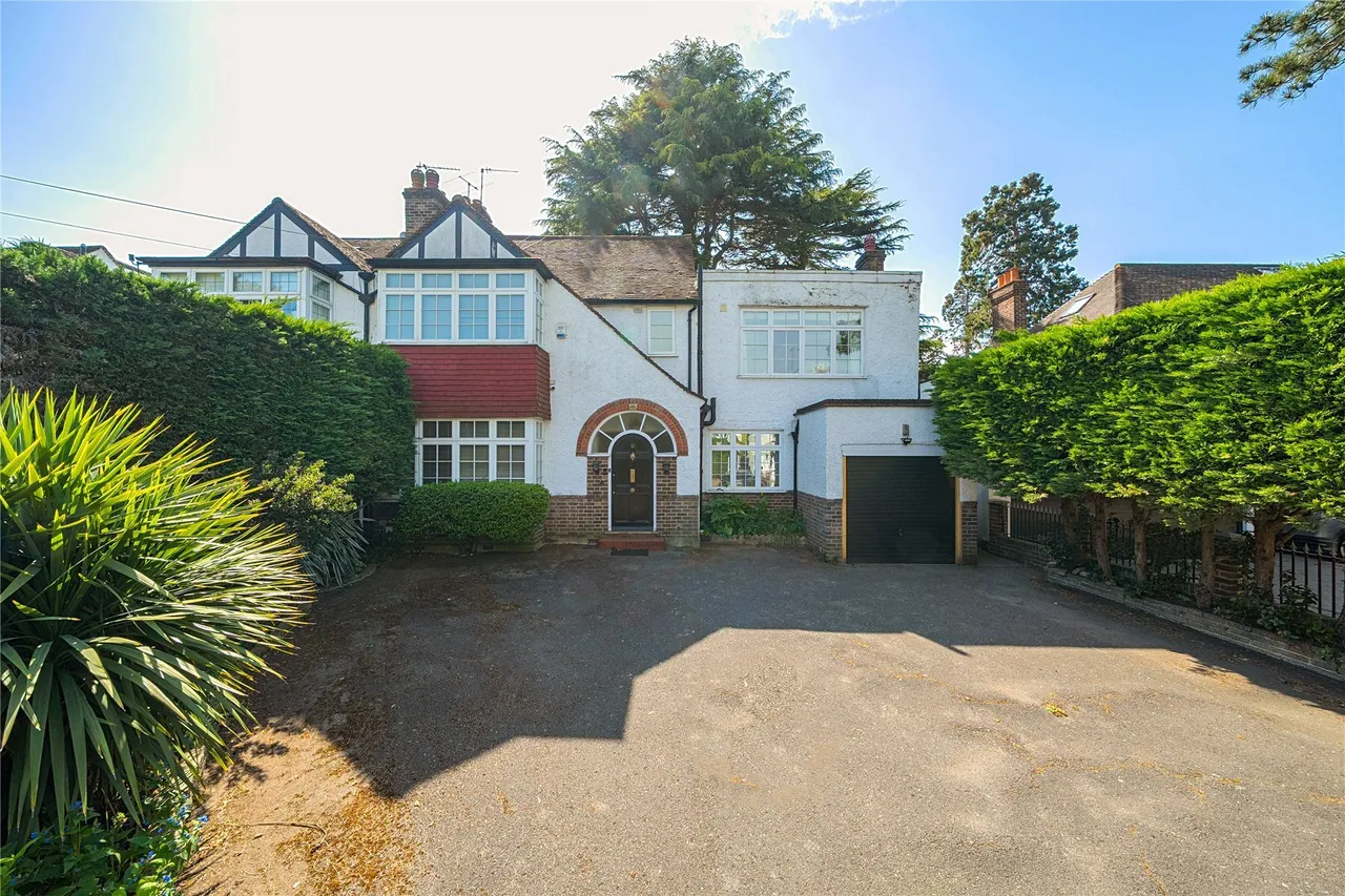 4 bed house for sale — Wickham Court Road, West Wickham, BR4