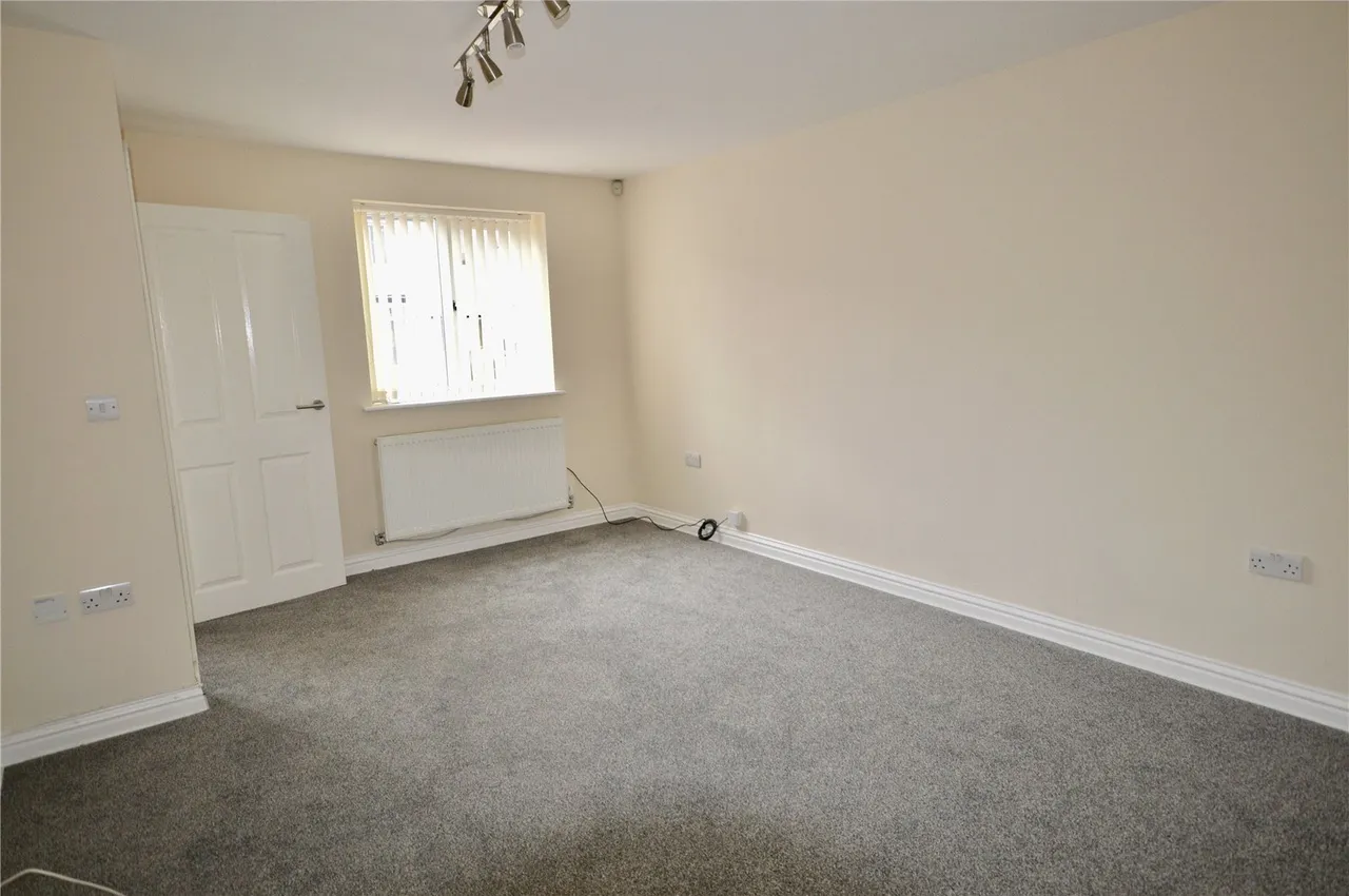 Clough Street, Rotherham, S61, photo 3