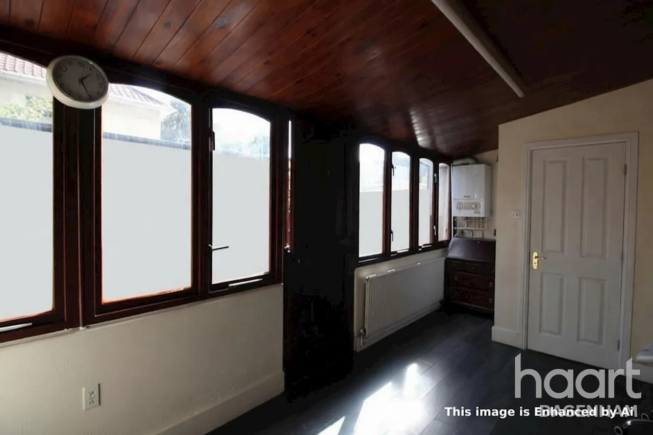 Singleton Road, RM9, photo 5