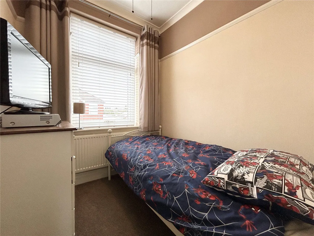 Kenilworth Grove, Audenshaw, M34, photo 18