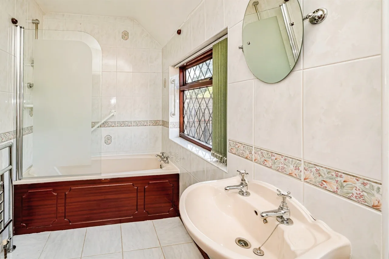Burnham Lane, Slough, SL1, photo 19