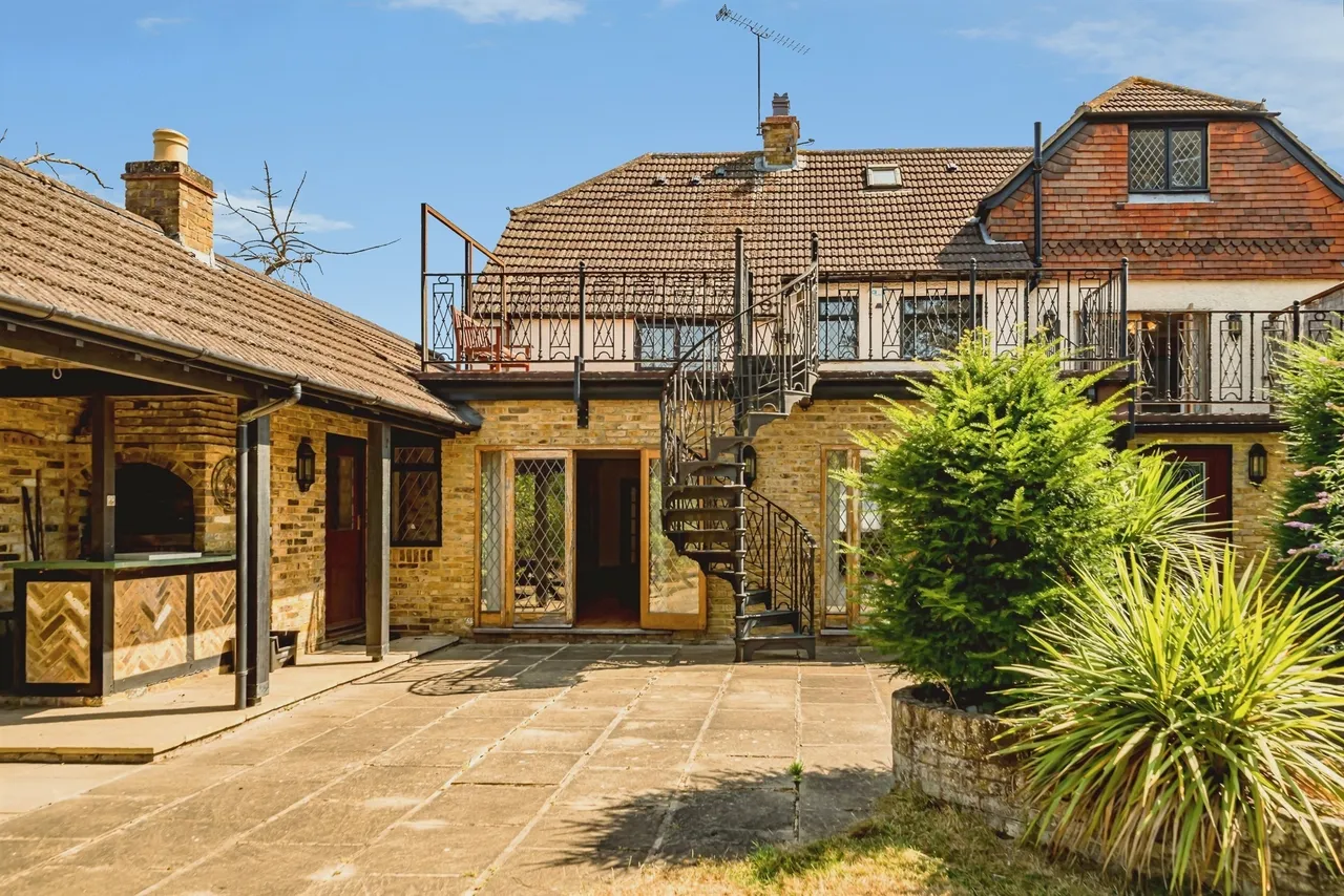 Burnham Lane, Slough, SL1, photo 21