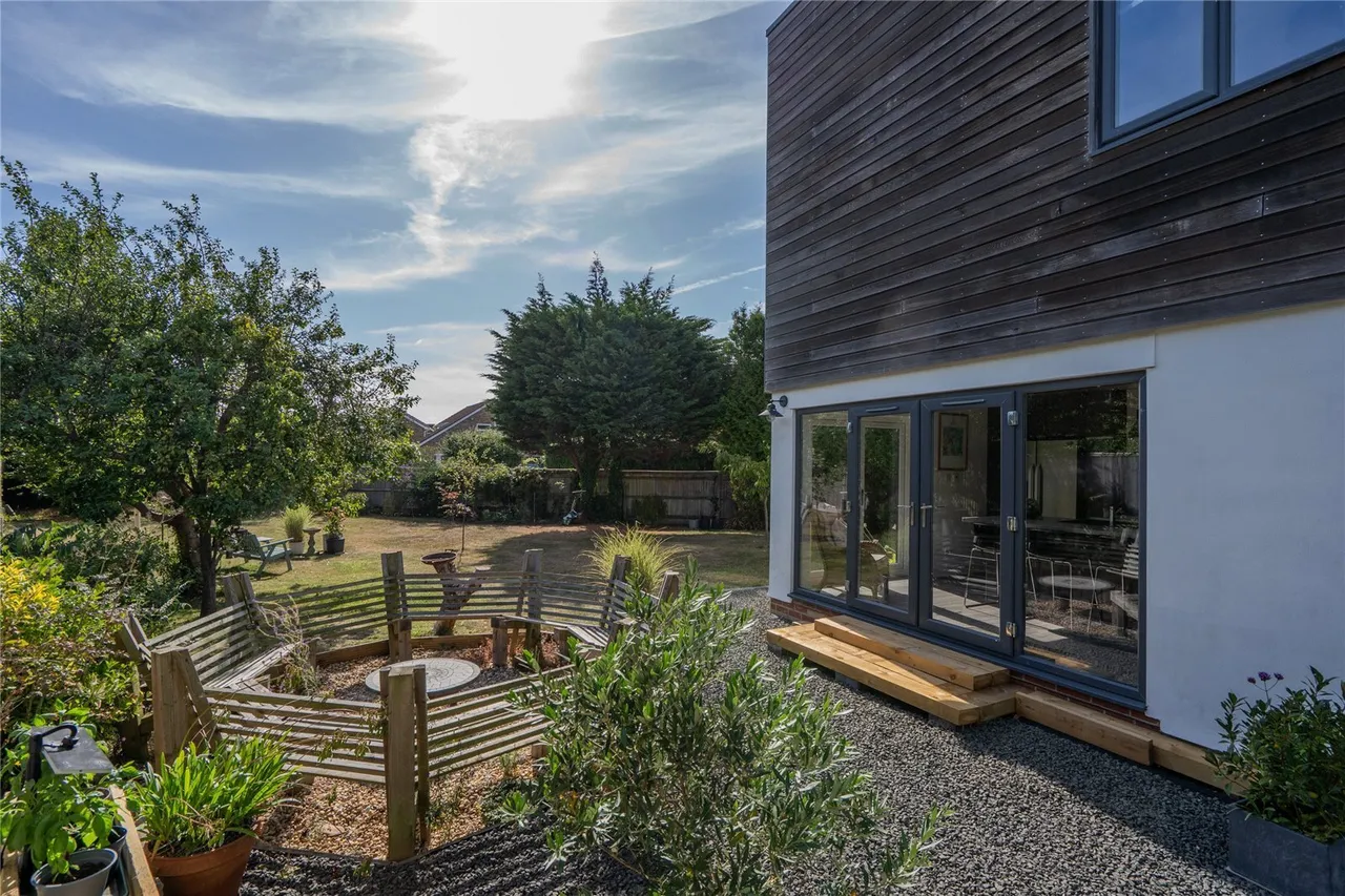Wittering Road, Hayling Island, PO11, photo 6