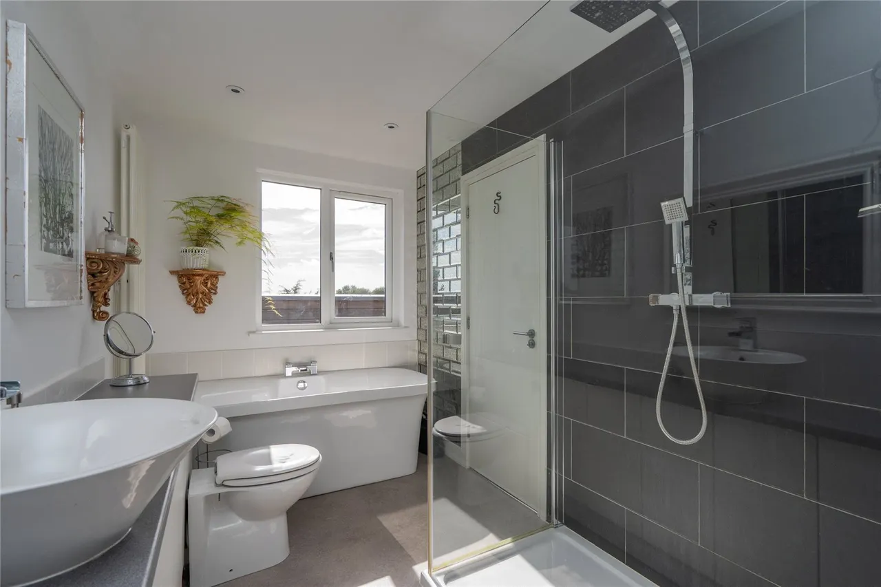 Wittering Road, Hayling Island, PO11, photo 9