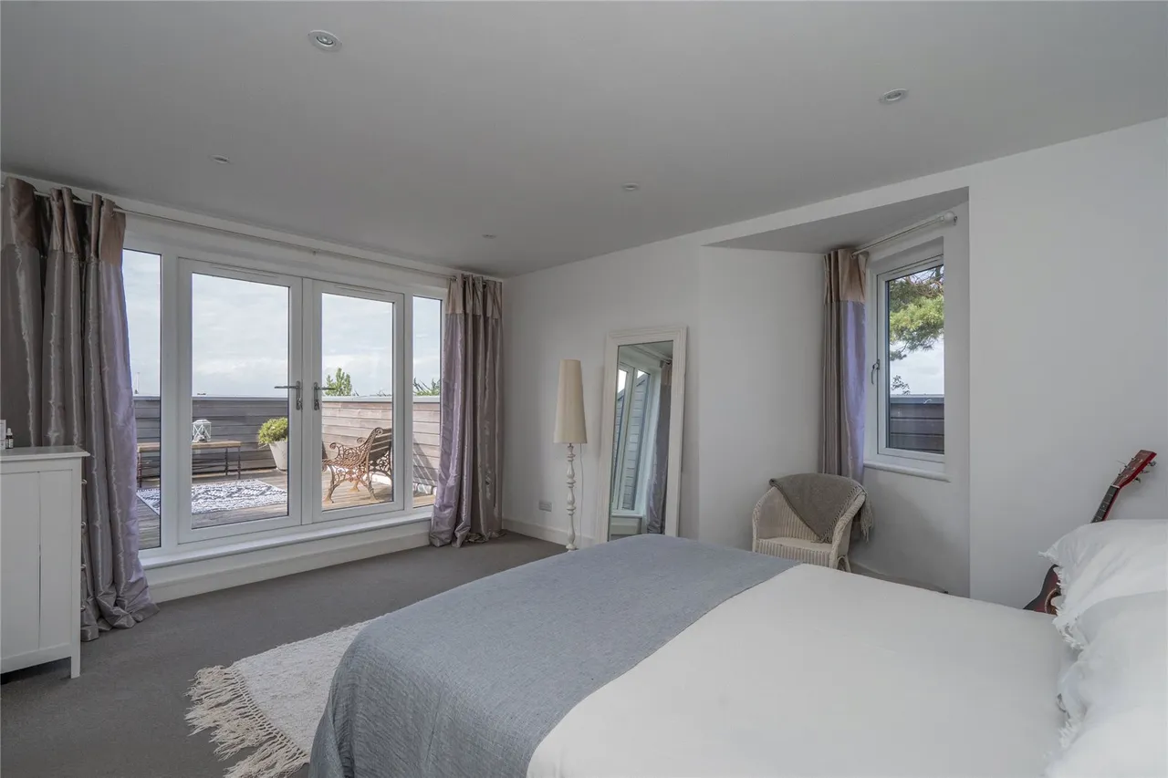 Wittering Road, Hayling Island, PO11, photo 7