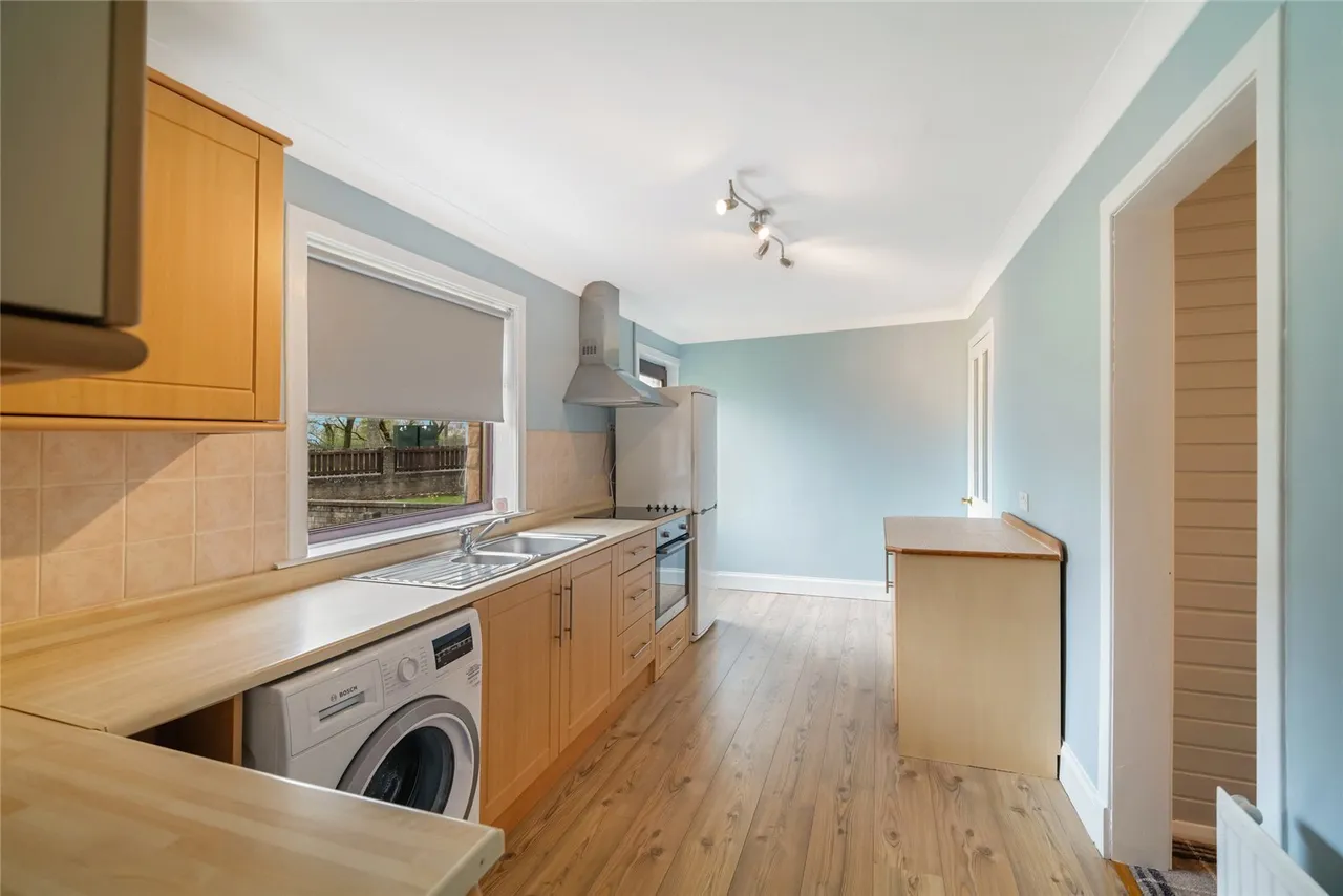 Helmsdale Court, Cambuslang, Glasgow, South Lanarkshire, G72, photo 6