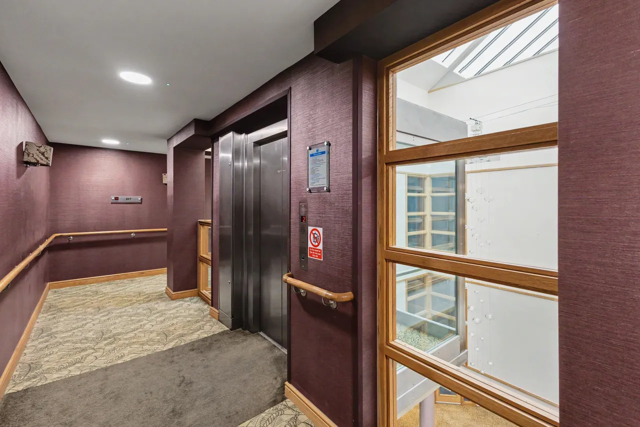 Main Street, Tiddington, CV37, photo 12