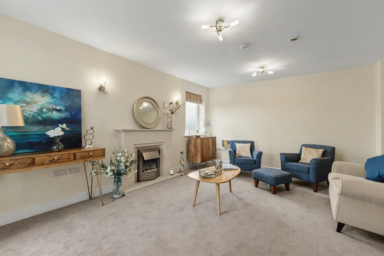 Main Street, Tiddington, CV37, photo 5