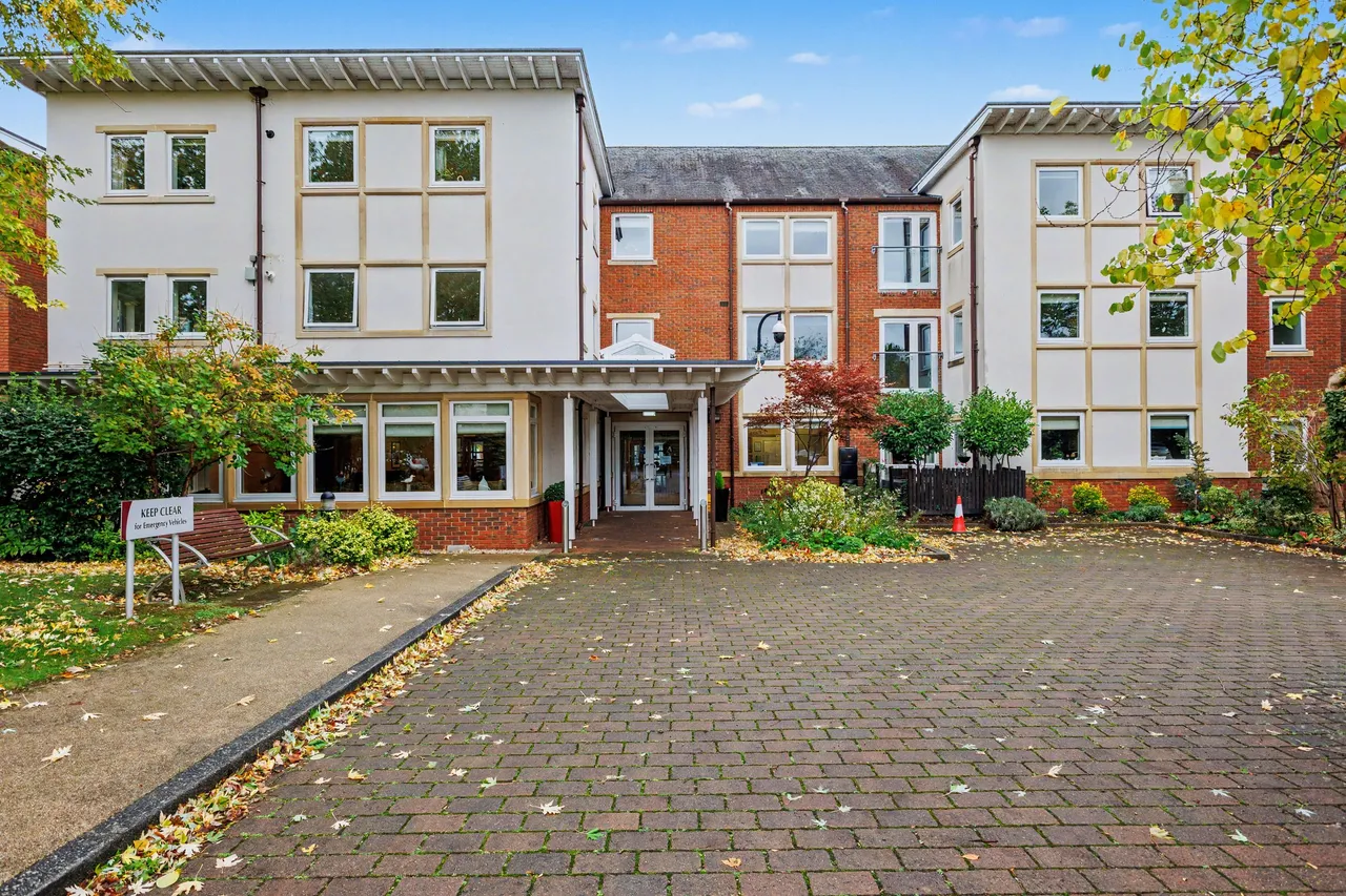 Main Street, Tiddington, CV37, photo 18