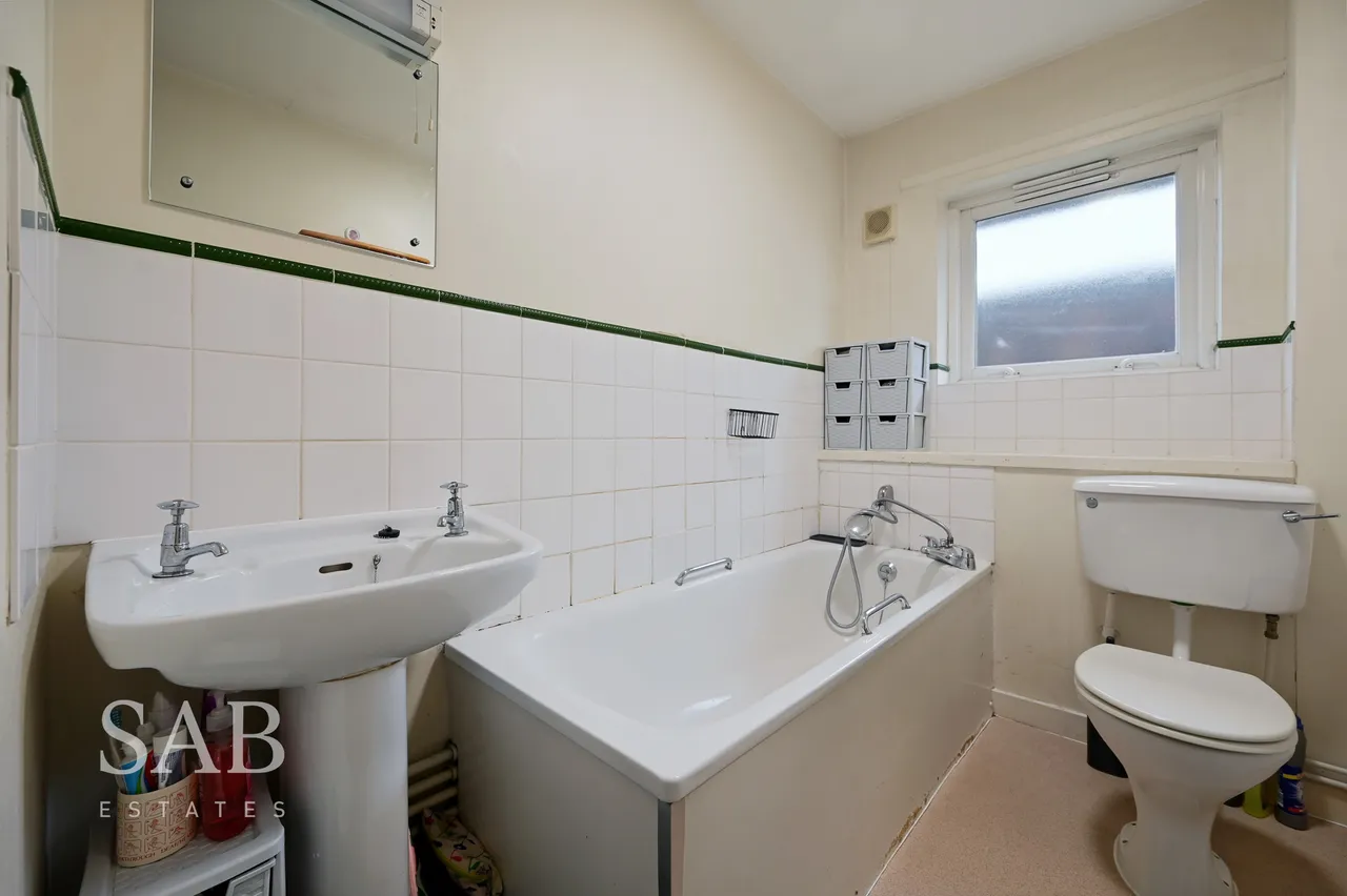 Oldfield Lane North, Lexham Court, UB6, photo 7