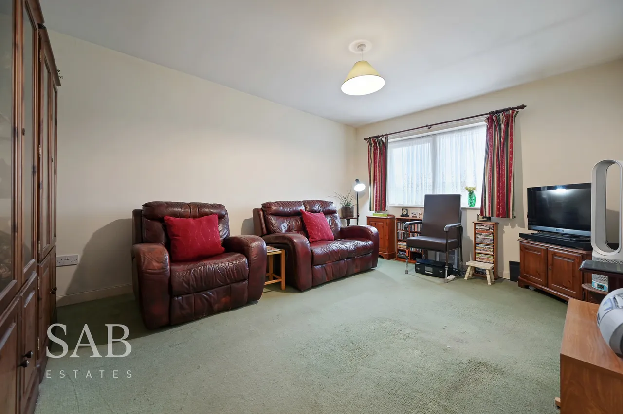 Oldfield Lane North, Lexham Court, UB6, photo 2