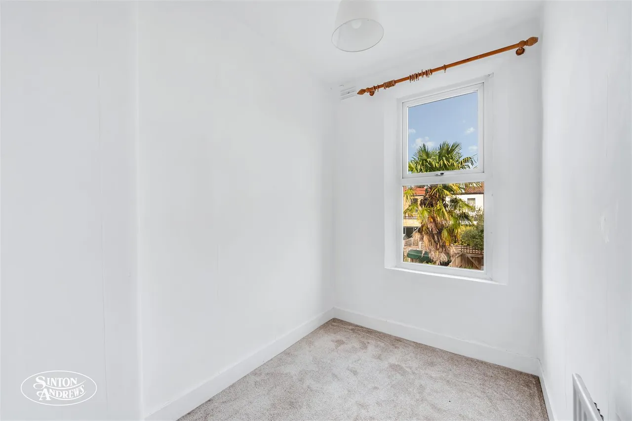 Chesham Terrace, Northfields, photo 9