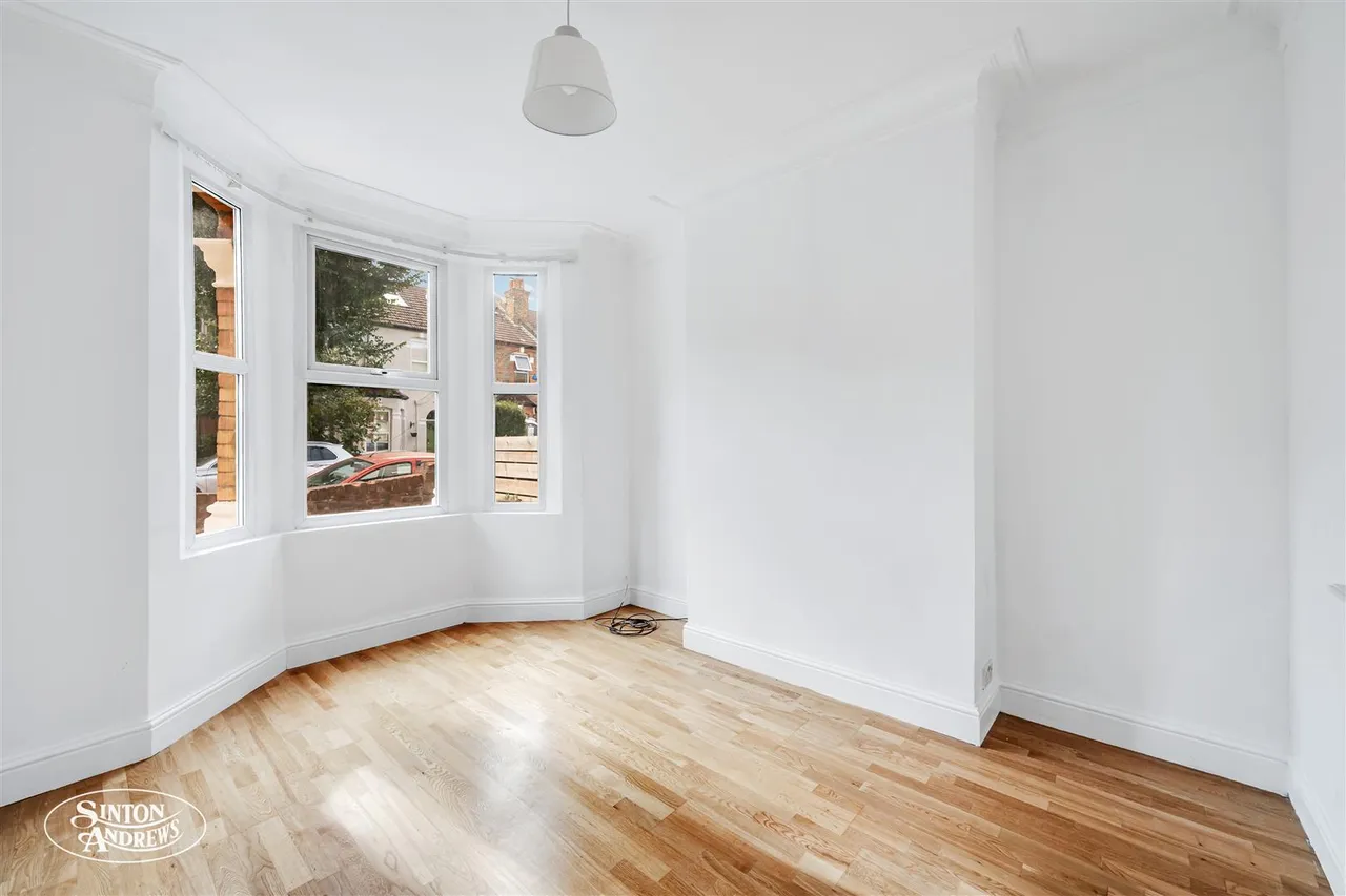 Chesham Terrace, Northfields, photo 2