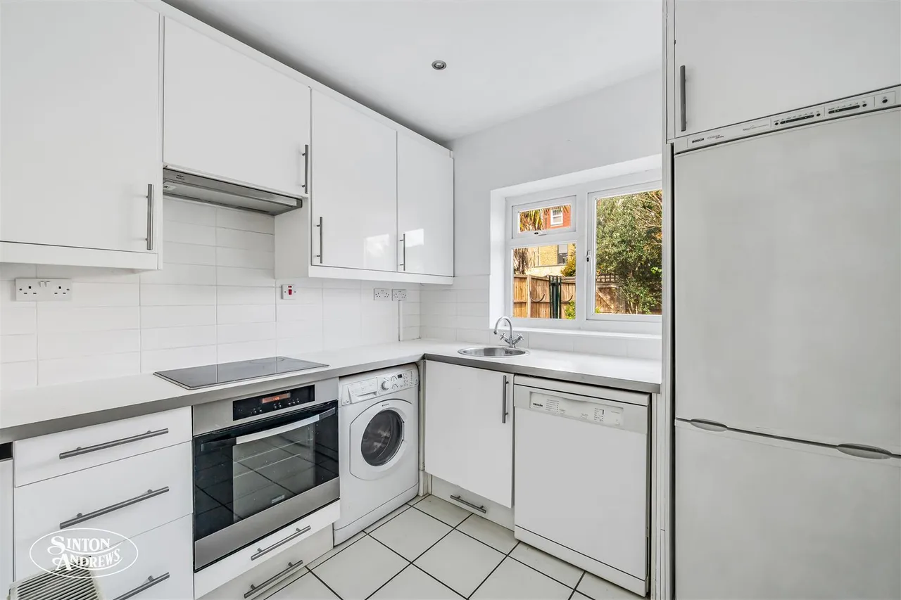 Chesham Terrace, Northfields, photo 5