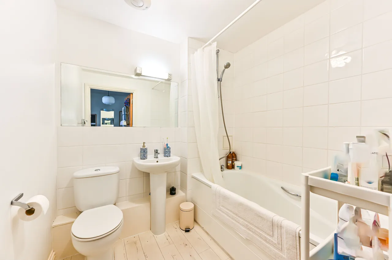 Flat 75, 39 Effra Parade, London, photo 5