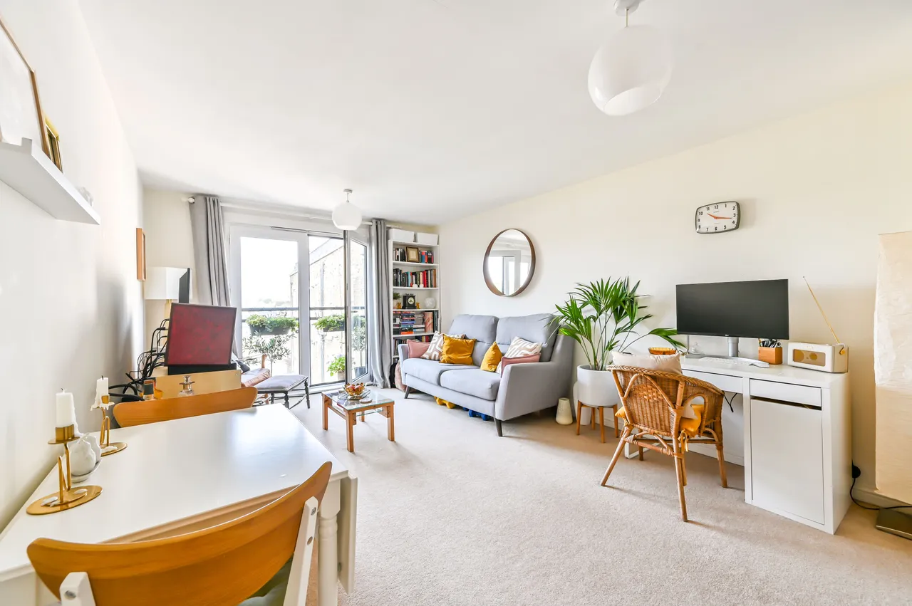 Flat 75, 39 Effra Parade, London, photo 2