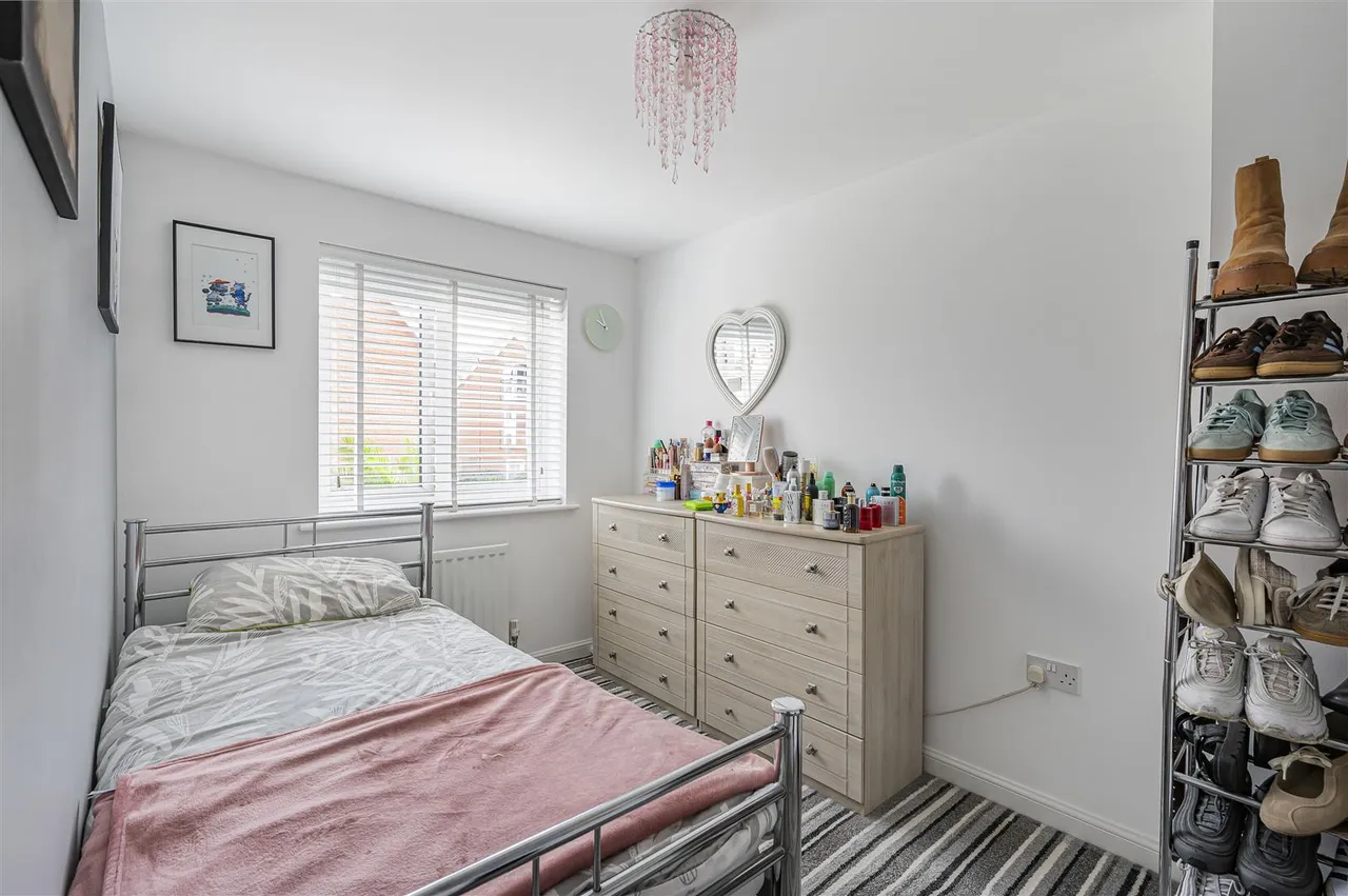 Montreal Close, Peacehaven, photo 16