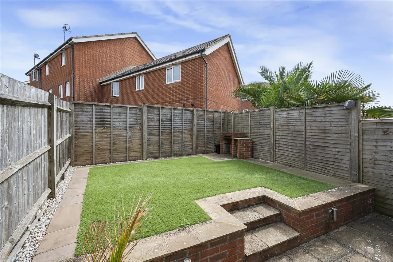 Montreal Close, Peacehaven, photo 11