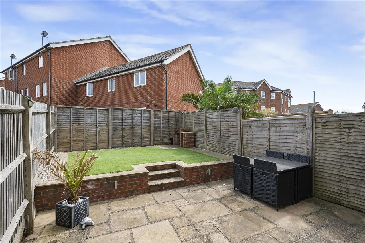 Montreal Close, Peacehaven, photo 18