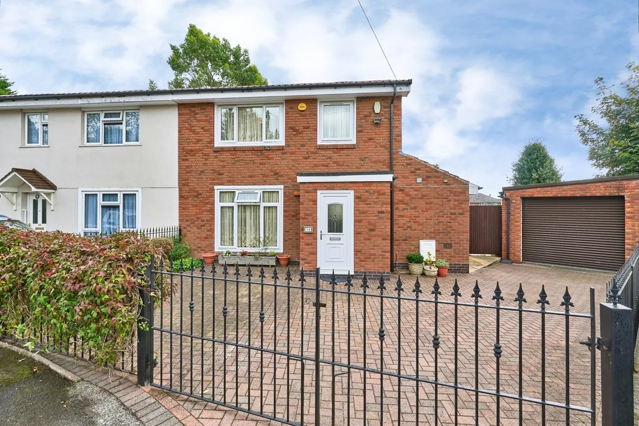 3 bed house for sale — Severn Road, Walsall, West Midlands, WS3