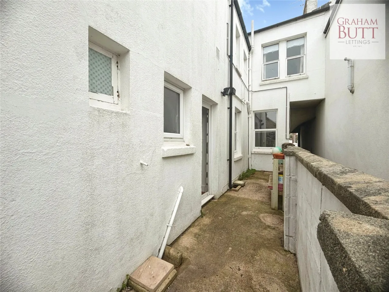 Worthing, BN14, photo 11